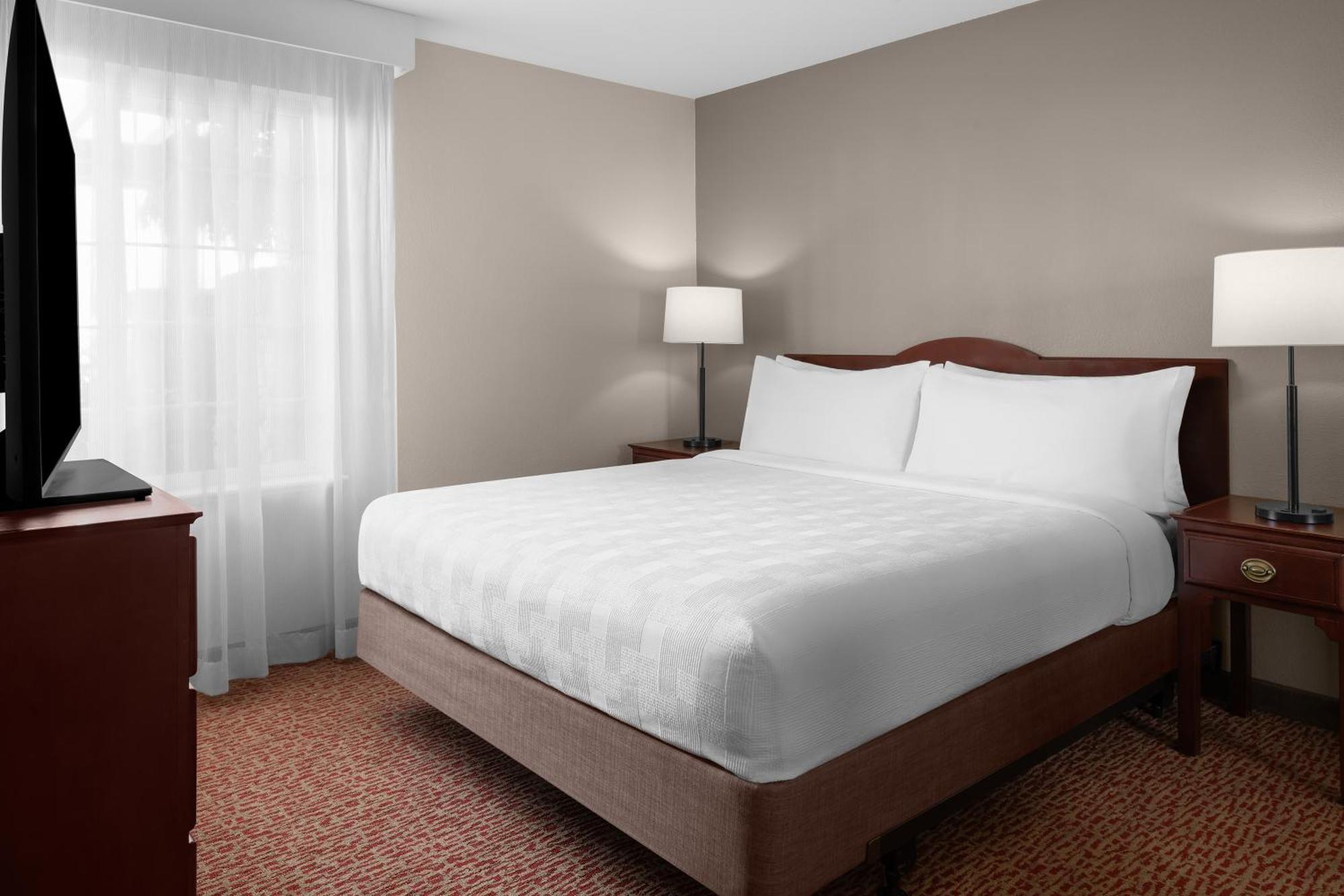 Larkspur Landing Extended Stay Suites Bellevue Exterior photo